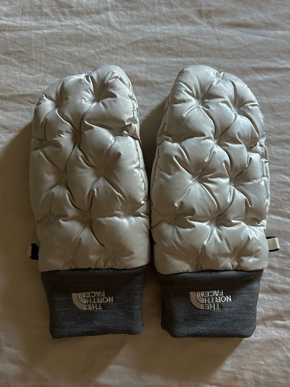 The North Face Puffer Gloves with Rolled Hem
